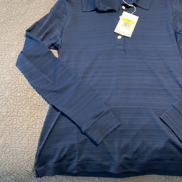 Nike Women’s Golf long sleeve navy dri-fit shirt. - Picture 5 of 6
